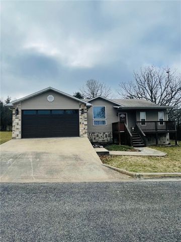 1111 Kimberly Avenue, Berryville, AR 72616