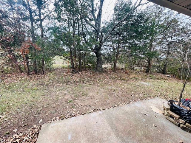 1111 Kimberly Avenue, Berryville, AR 72616