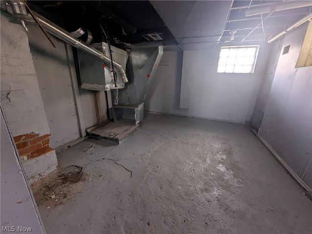 16010 Arcade Avenue, Cleveland, OH 44110