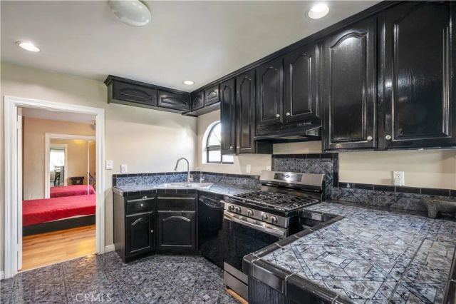 1037 S Tajauta, Compton, CA 90220