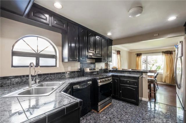 1037 S Tajauta, Compton, CA 90220