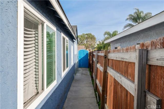 1037 S Tajauta, Compton, CA 90220