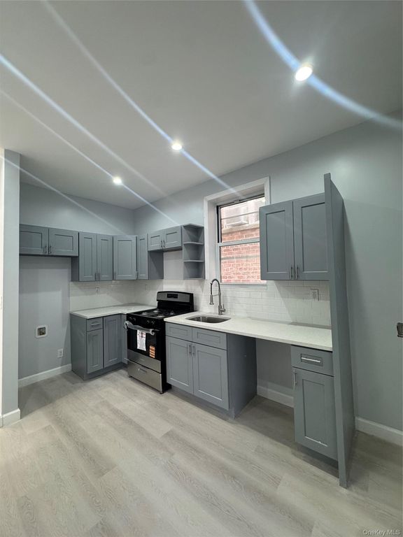3041 Paulding Avenue, Bronx, NY 10469 — photo 3