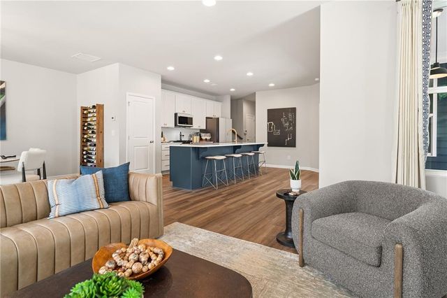 29 Hydrangea Way Unit 72, Auburn, GA 30011