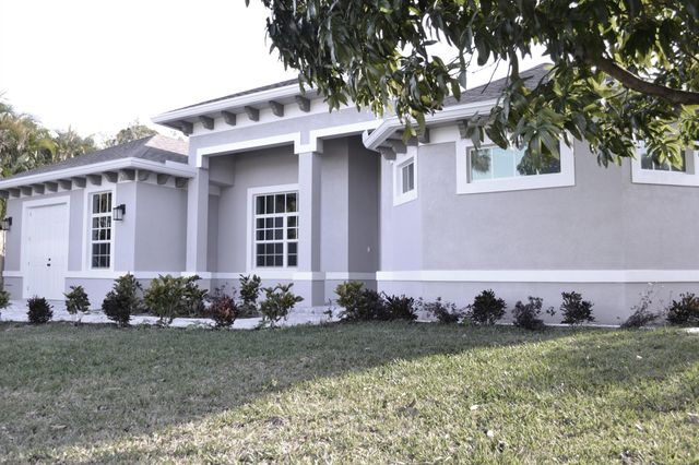 2605 SW Acco Road, Port St Lucie, FL 34953