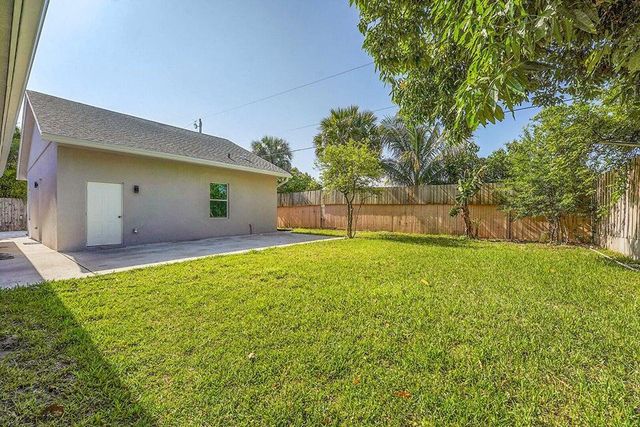 2605 SW Acco Road, Port St Lucie, FL 34953