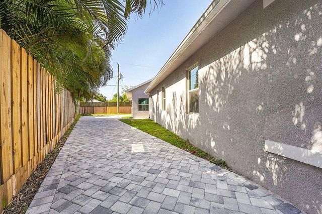 2605 SW Acco Road, Port St Lucie, FL 34953