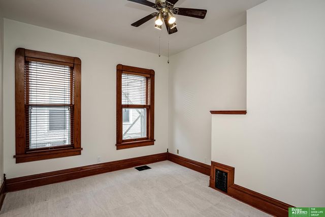 1624 S 32 Avenue, Omaha, NE 68105