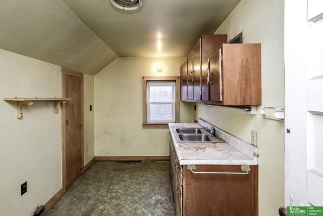 1624 S 32 Avenue, Omaha, NE 68105