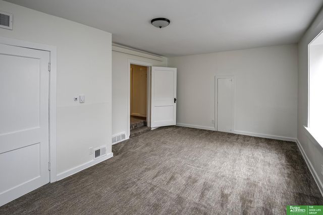 1624 S 32 Avenue, Omaha, NE 68105