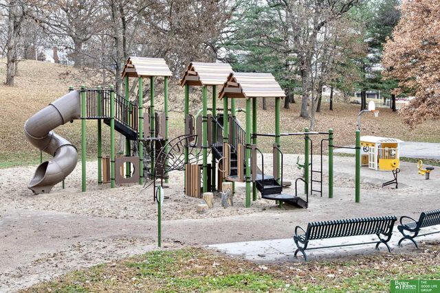 1624 S 32 Avenue, Omaha, NE 68105