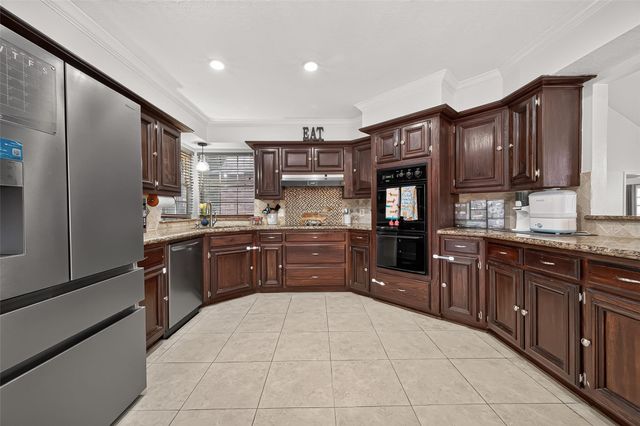 14715 Summerway Lane, Houston, TX 77014