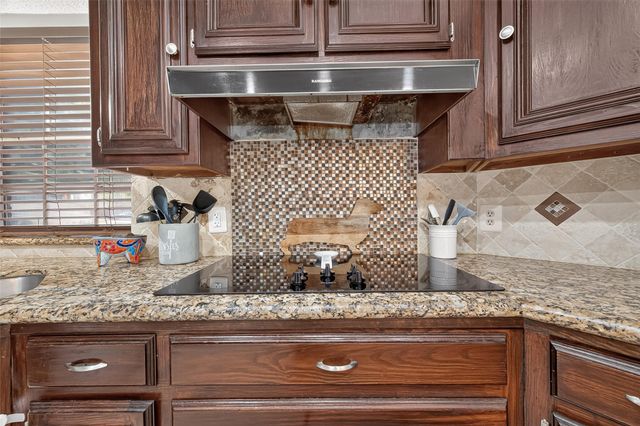 14715 Summerway Lane, Houston, TX 77014