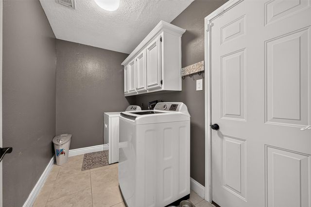 14715 Summerway Lane, Houston, TX 77014