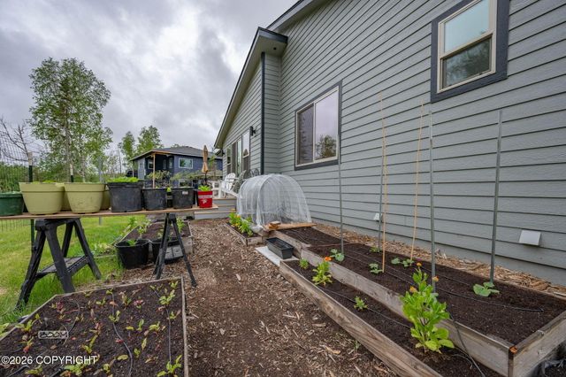 1280 W Valley Ridge Drive, Wasilla, AK 99654