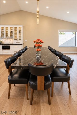 2824 Shannon River Drive, Las Vegas, NV 89117