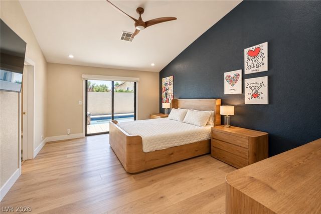 2824 Shannon River Drive, Las Vegas, NV 89117