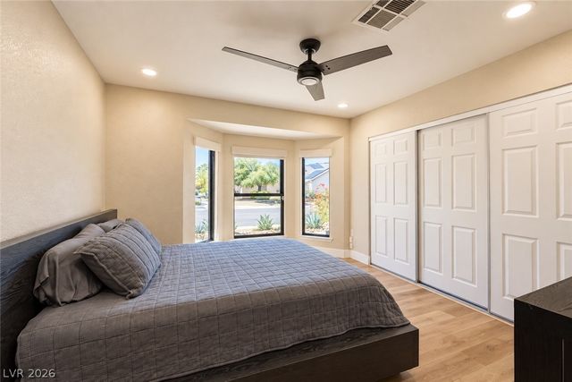 2824 Shannon River Drive, Las Vegas, NV 89117