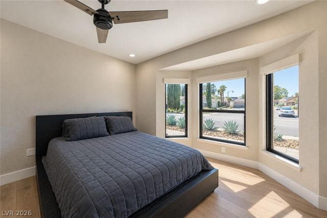 2824 Shannon River Drive, Las Vegas, NV 89117