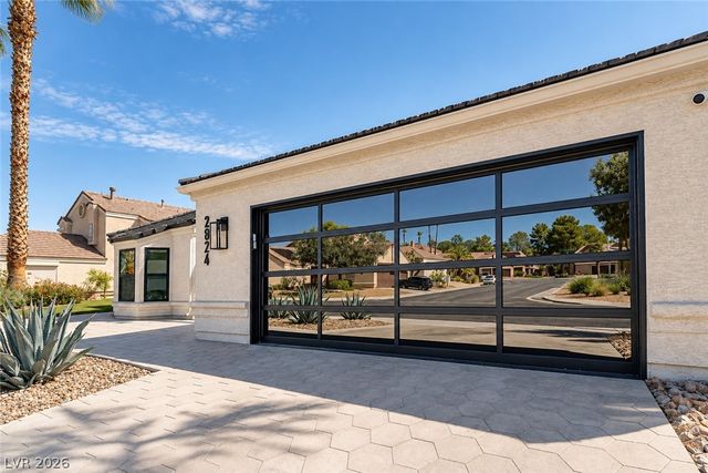 2824 Shannon River Drive, Las Vegas, NV 89117