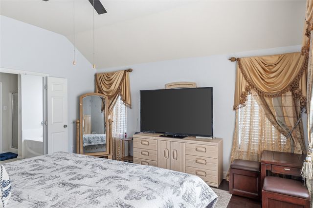 1640 Nashwood Drive, Grand Prairie, TX 75051