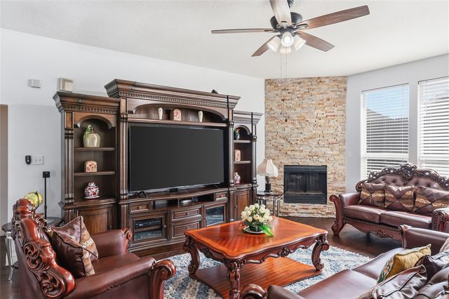 1640 Nashwood Drive, Grand Prairie, TX 75051