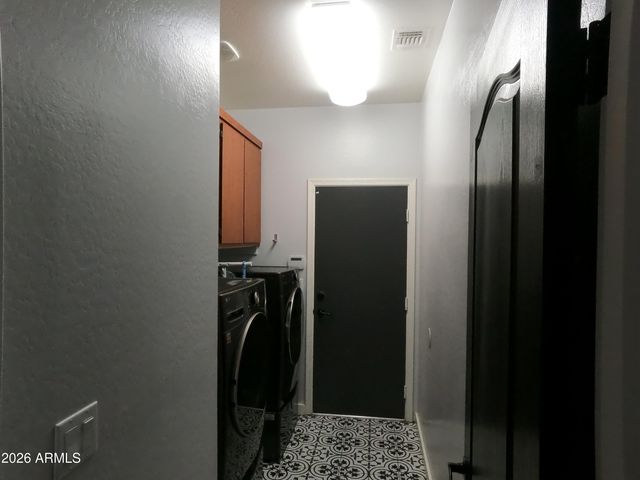 17359 W FETLOCK Trail, Surprise, AZ 85387
