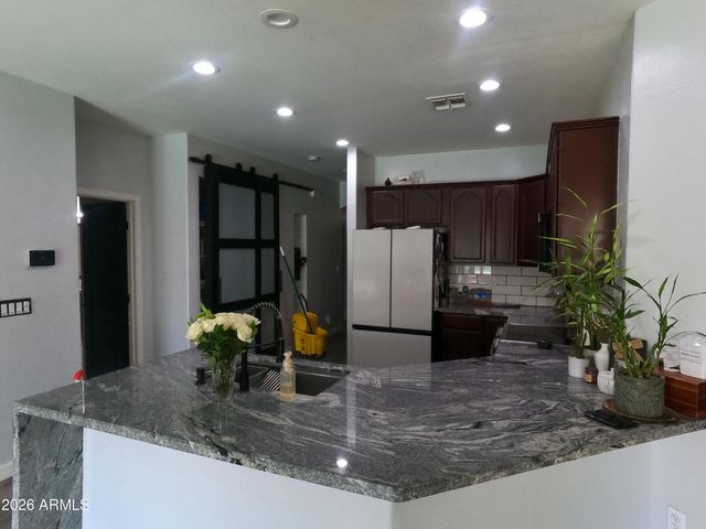 17359 W FETLOCK Trail, Surprise, AZ 85387