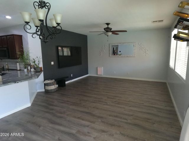 17359 W FETLOCK Trail, Surprise, AZ 85387