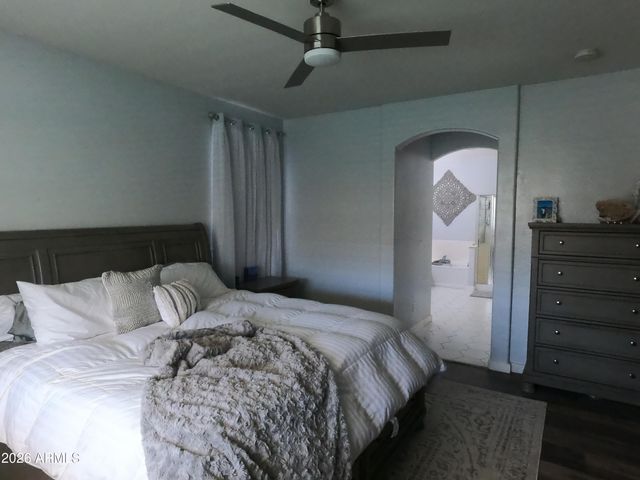 17359 W FETLOCK Trail, Surprise, AZ 85387