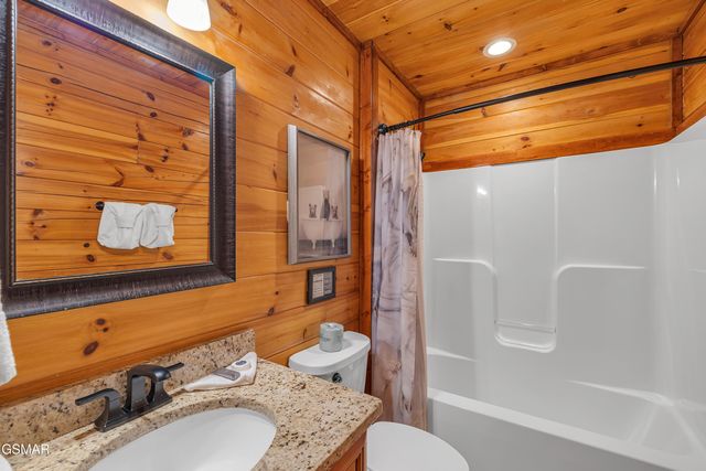 4836 Highland Place Way, Pigeon Forge, TN 37863