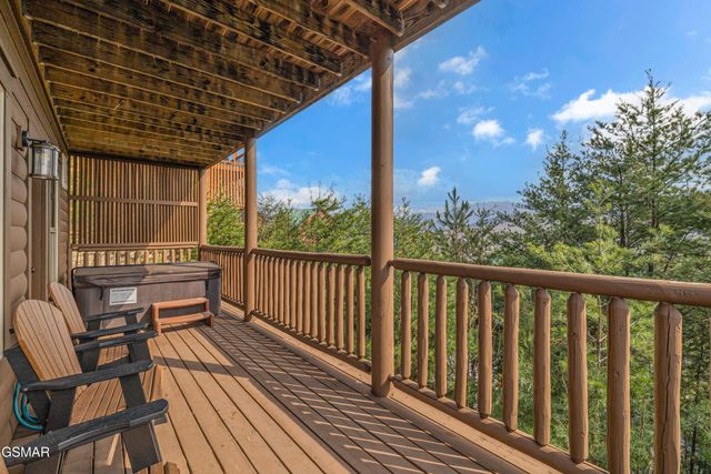 4836 Highland Place Way, Pigeon Forge, TN 37863