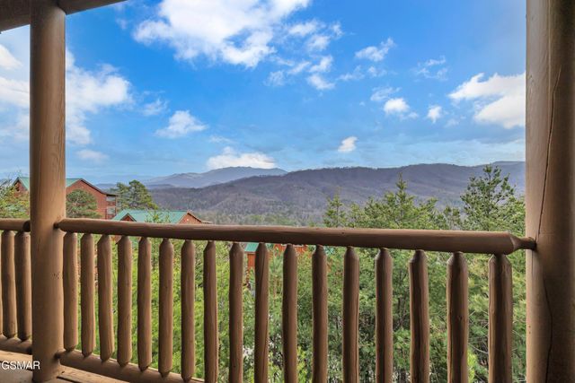 4836 Highland Place Way, Pigeon Forge, TN 37863