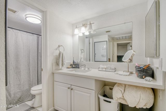 4554 E PARADISE VILLAGE Parkway 148, Phoenix, AZ 85032