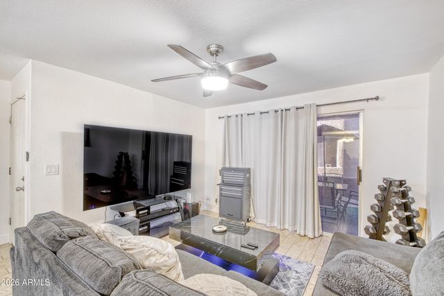 4554 E PARADISE VILLAGE Parkway 148, Phoenix, AZ 85032