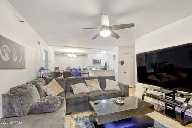 4554 E PARADISE VILLAGE Parkway 148, Phoenix, AZ 85032