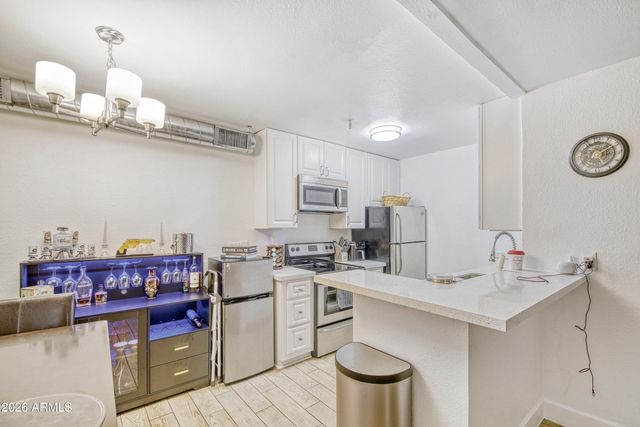 4554 E PARADISE VILLAGE Parkway 148, Phoenix, AZ 85032