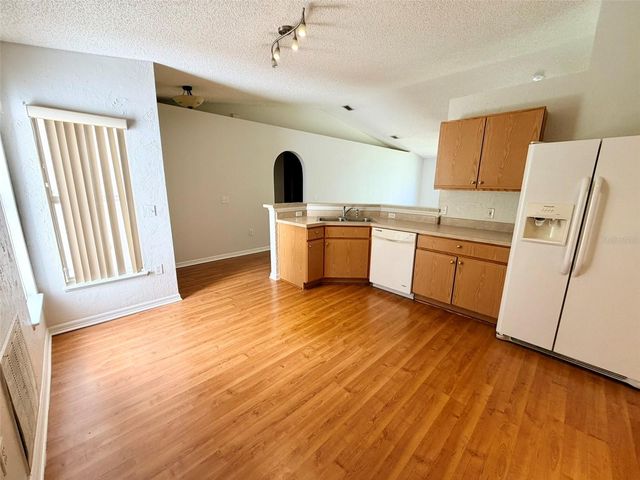 602 SUN BLUFF LANE, Apopka, FL 32712