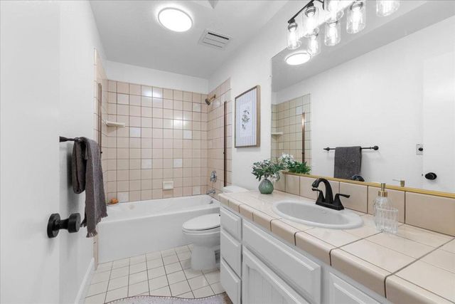 1314 Vancouver Way, Livermore, CA 94550