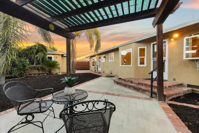 1314 Vancouver Way, Livermore, CA 94550