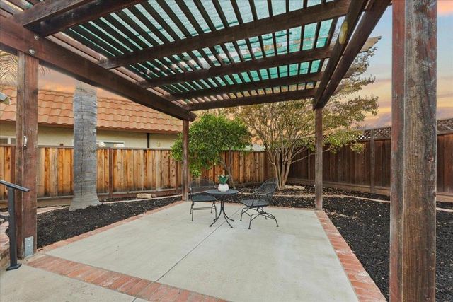 1314 Vancouver Way, Livermore, CA 94550