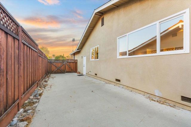 1314 Vancouver Way, Livermore, CA 94550
