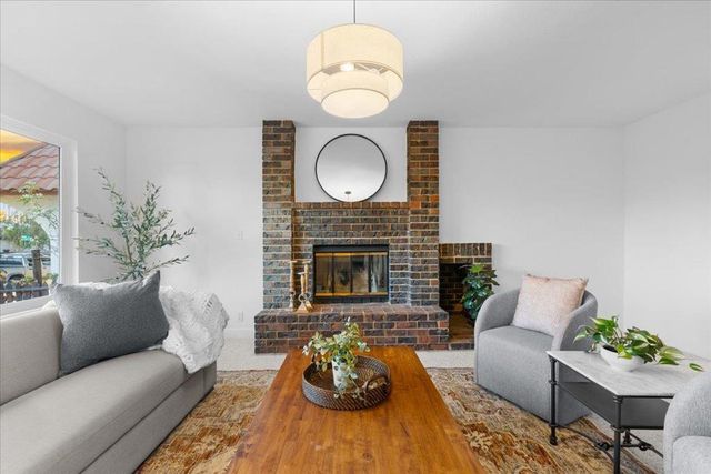 1314 Vancouver Way, Livermore, CA 94550