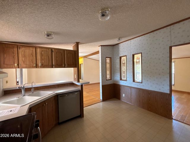 44410 N 14th Street, New River, AZ 85087