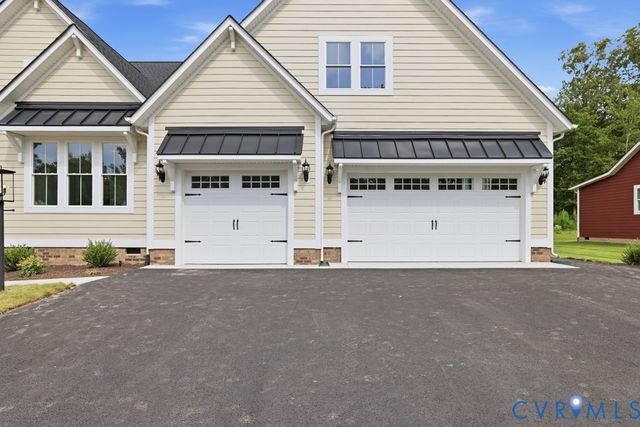 4901 Winding Waters Dr, Moseley, VA 23120