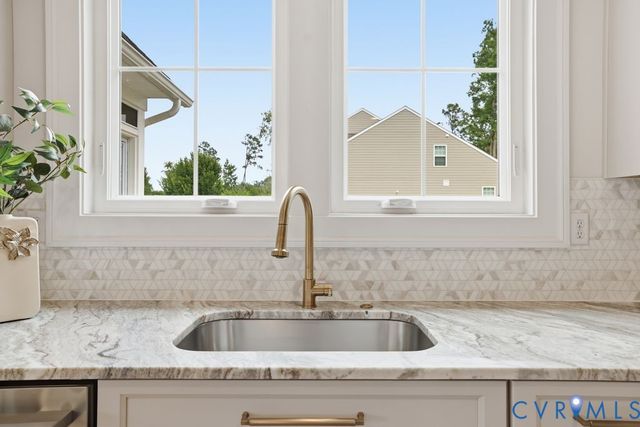 4901 Winding Waters Dr, Moseley, VA 23120