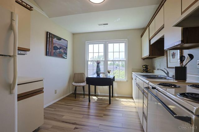 5199 Scarsdale Cove, Green Twp, OH 45248