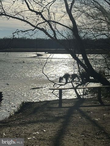 6 LANSDOWN CT, Elkton, MD 21921