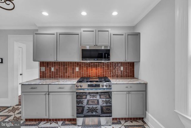 212 CLIFTON AVE, Mt Holly, NJ 08060