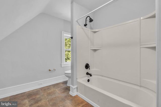 212 CLIFTON AVE, Mt Holly, NJ 08060
